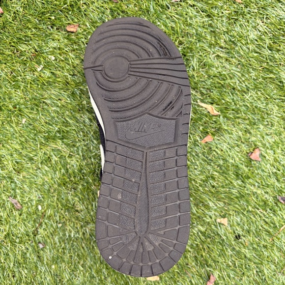 Nike Air Jordan (size 8) main image 7